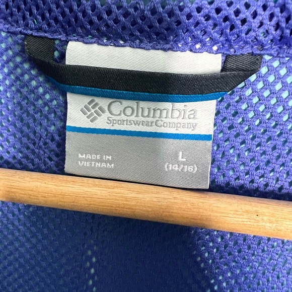 Columbia Wind Breaker - Picture 5 of 7